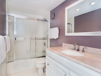 Bathroom with Tub